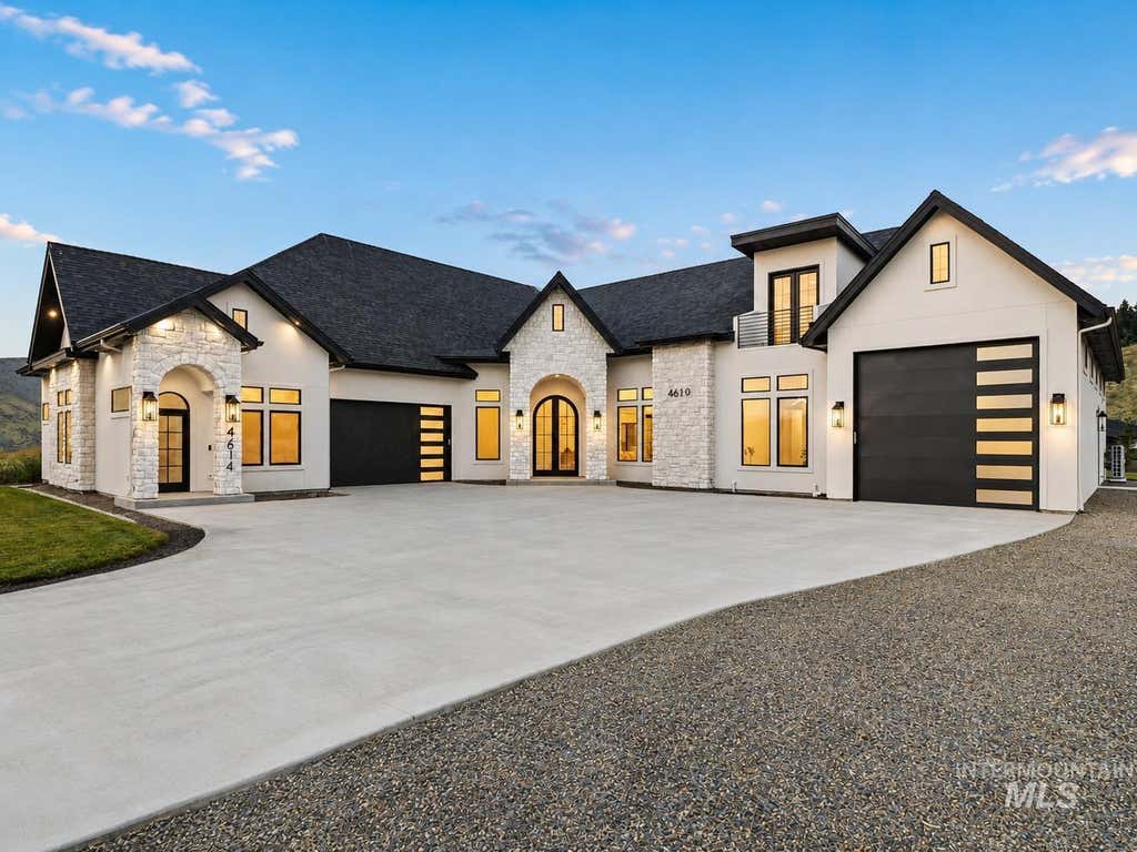 Photo of 4610 N Accipiter Pl, Boise, ID 83703 (MLS # 98996860)