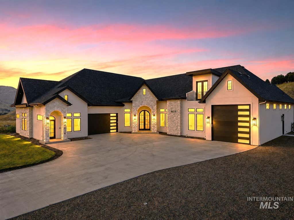 Photo of 4610 N Accipiter Pl, Boise, ID 83703 (MLS # 98996860)