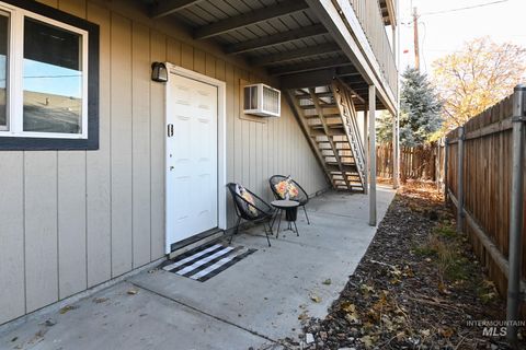 Photo of 1711 1st Street S St #3, Nampa, ID 83651 (MLS # 98968139)