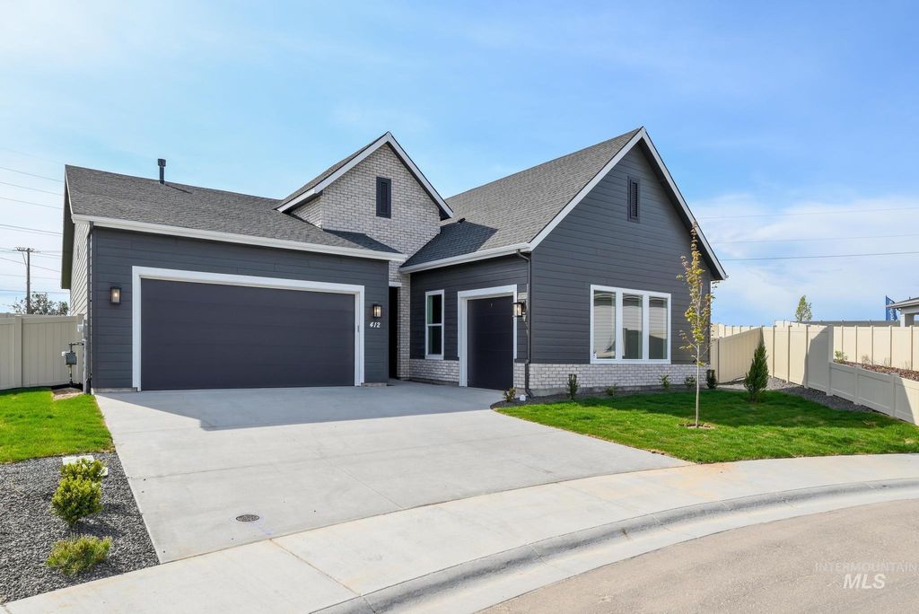 Photo of 412 Orrison St, Caldwell, ID 83607 (MLS # 98965181)