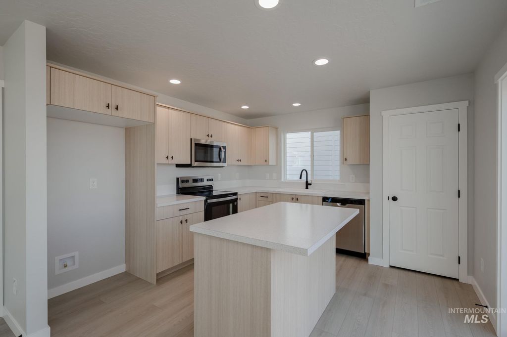 Photo of 1487 Long Pond St, Middleton, ID 83644 (MLS # 98971459)