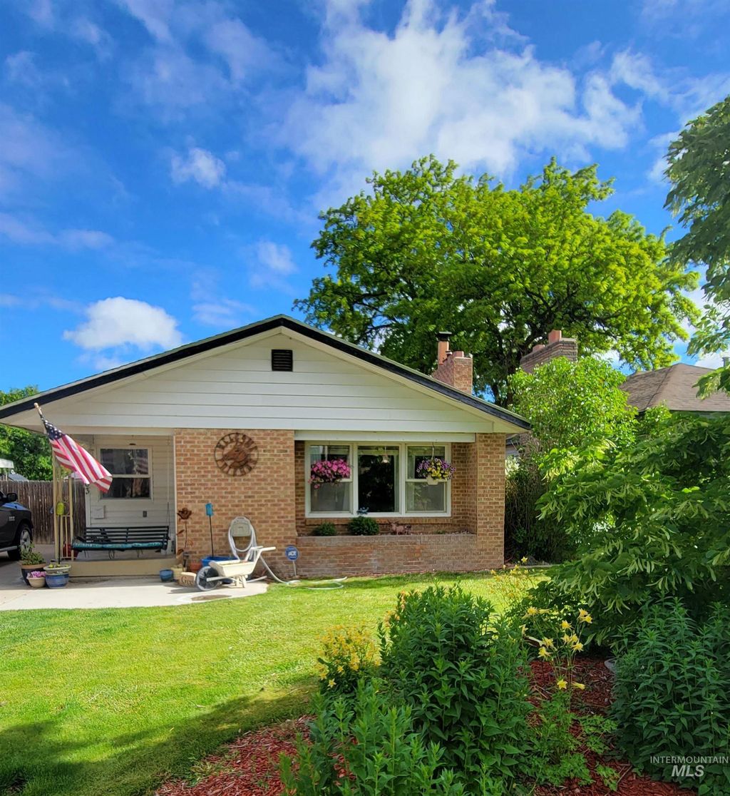 Photo of 1603 Kimes St, Twin Falls, ID 83301 (MLS # 98976417)