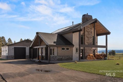 Photo of 1884 Little Pine Road, Donnelly, ID 83615 (MLS # 98977081)