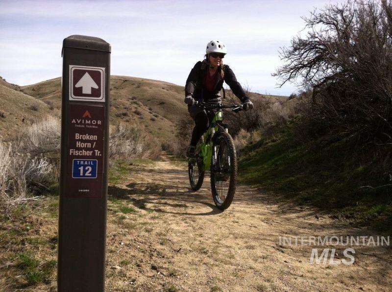 World-renowned mountain biking in Avimor.