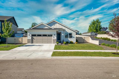 Photo of 2904 S Alcamo Way, Meridian, ID 83642 (MLS # 98986994)