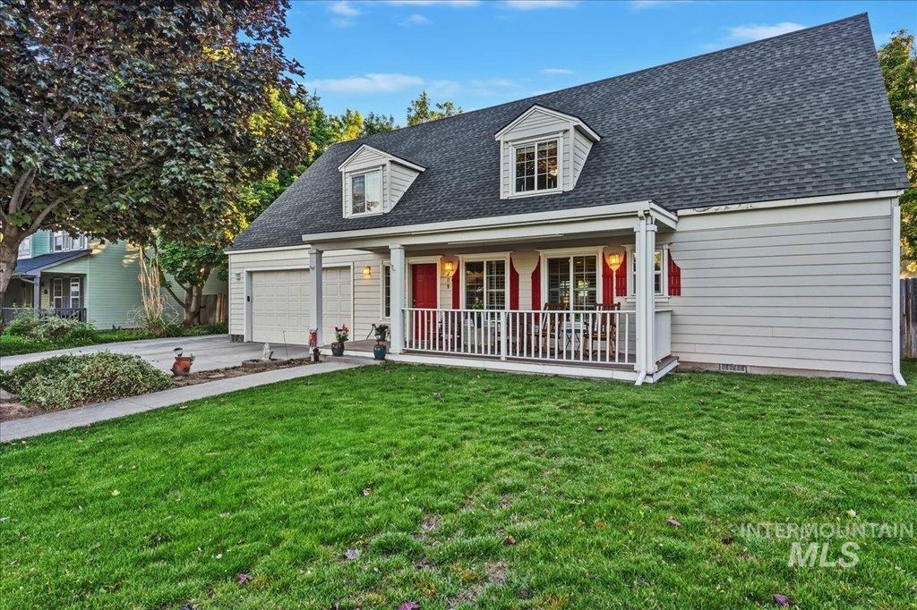 Photo of 209 Crimson Circle W, Fruitland, ID 83619 (MLS # 98986386)