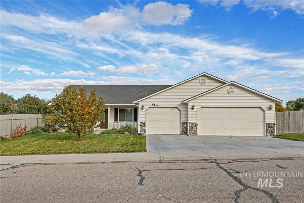 Photo of 3412 E Emory Ave, Nampa, ID 83686 (MLS # 98966335)