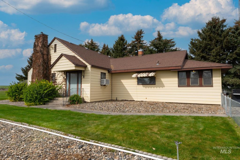 Photo of 2088 E 3700 N, Filer, ID 83328 (MLS # 98980094)