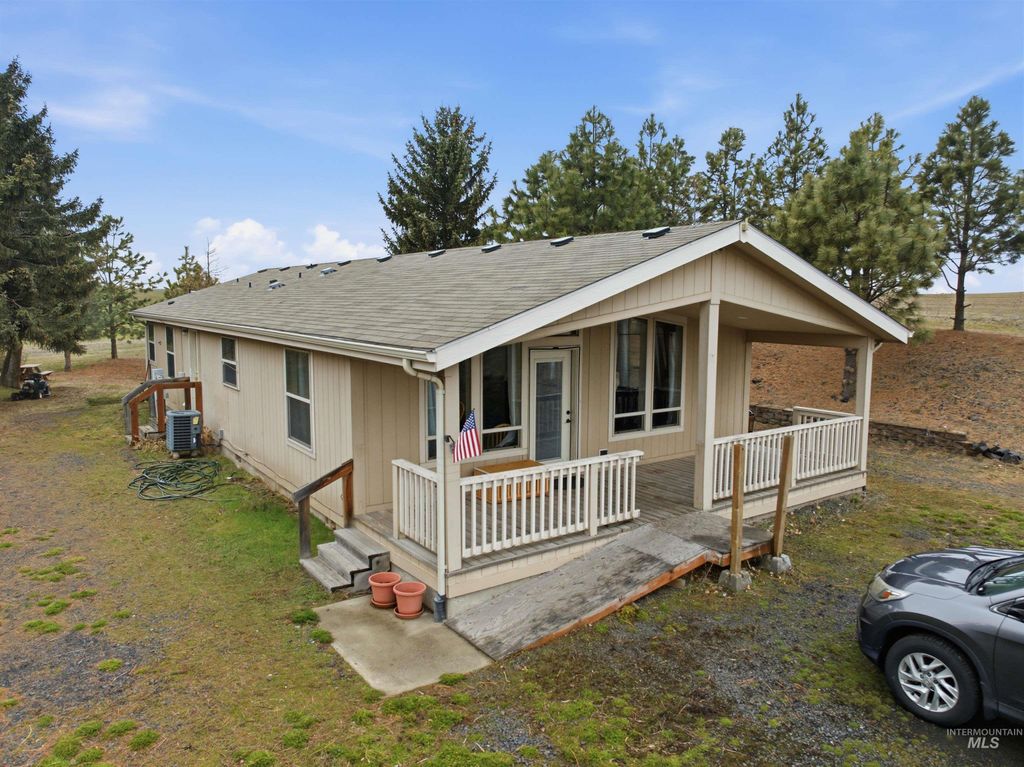 Photo of 3625 Highway 95, Moscow, ID 83843 (MLS # 98978597)