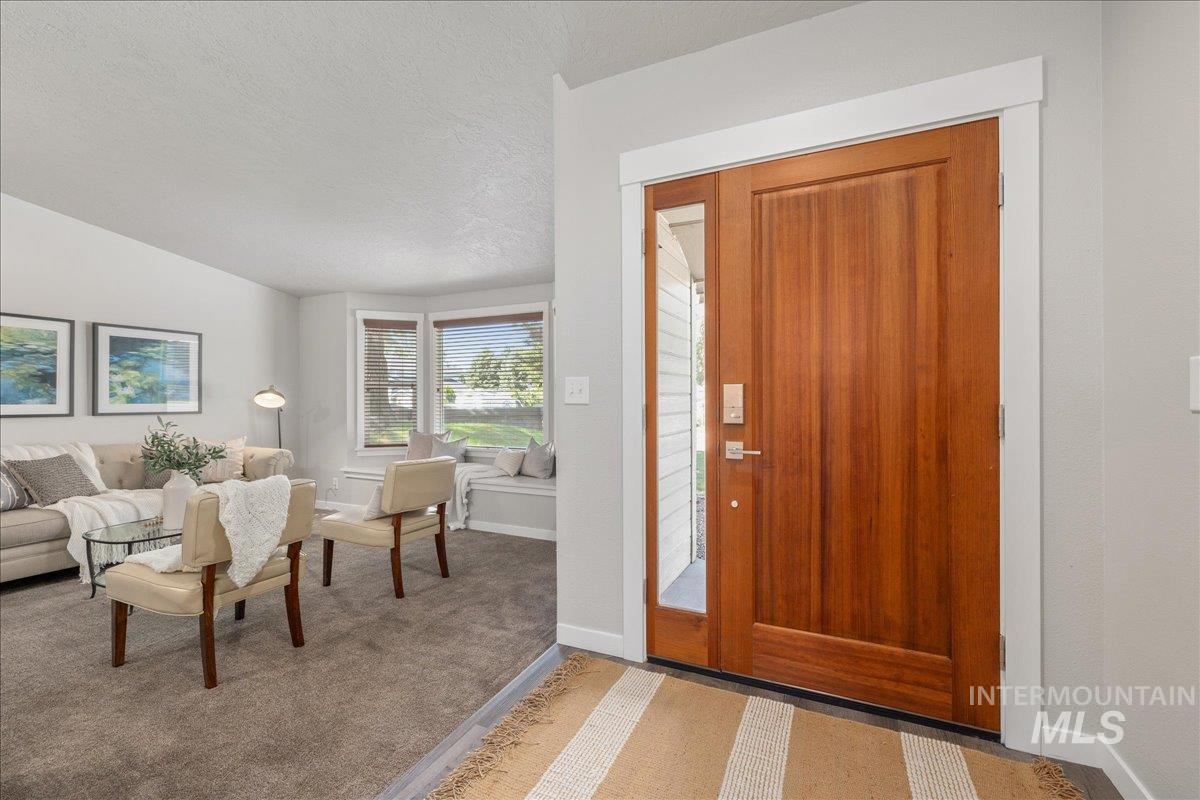 4808 N Fieldcrest Place