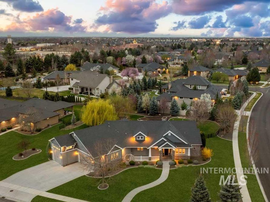Photo of 2515 W Cadbury Dr, Eagle, ID 83616 (MLS # 98979539)