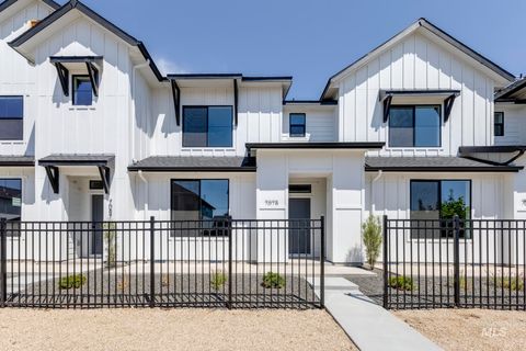 Photo of 7075 W Madronawood St, Boise, ID 83709 (MLS # 98945733)