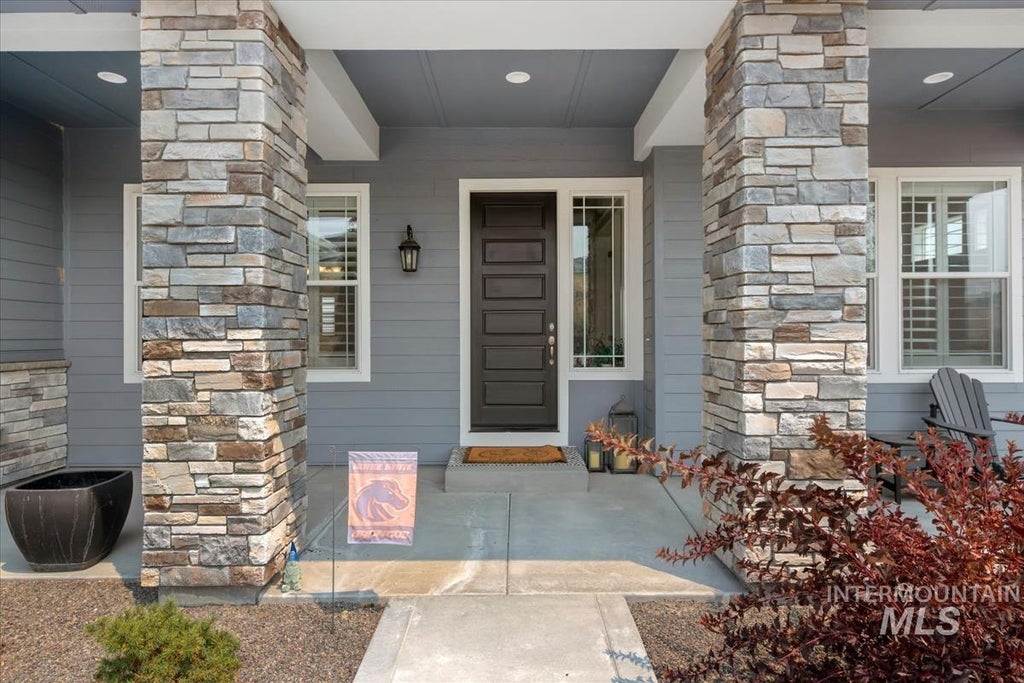 Photo of 11845 N Barn Owl Way, Boise, ID 83714 (MLS # 98995839)
