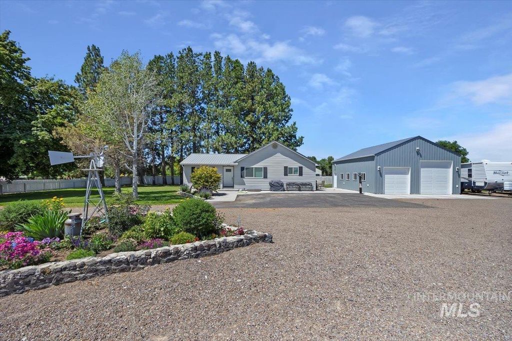 Photo of 98 W 100 N, Jerome, ID 83338 (MLS # 98953796)