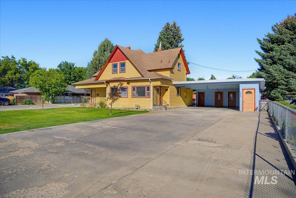 Photo of 1803 S 10th Ave, Caldwell, ID 83605 (MLS # 99000993)