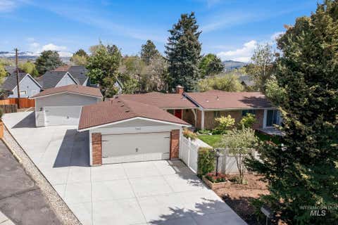 Photo of 7840 W Crestwood Dr, Boise, ID 83704 (MLS # 98982352)