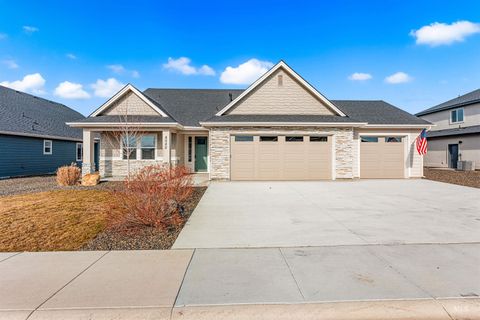 Photo of 8082 Tandy Cove St, Middleton, ID 83644 (MLS # 98975267)