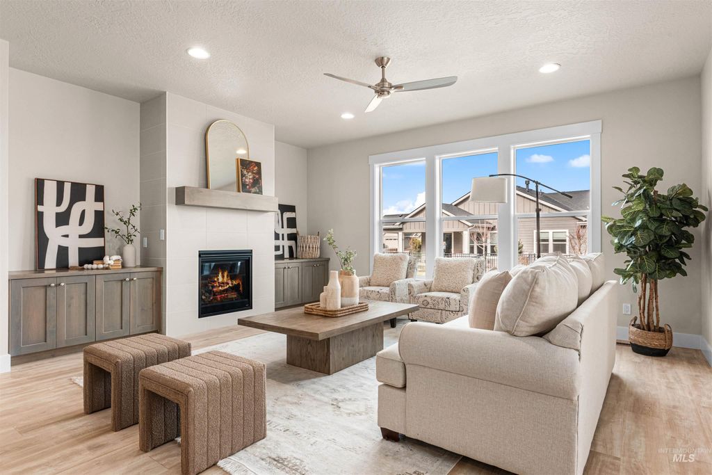 Photo of 8082 Tandy Cove St, Middleton, ID 83644 (MLS # 98975267)