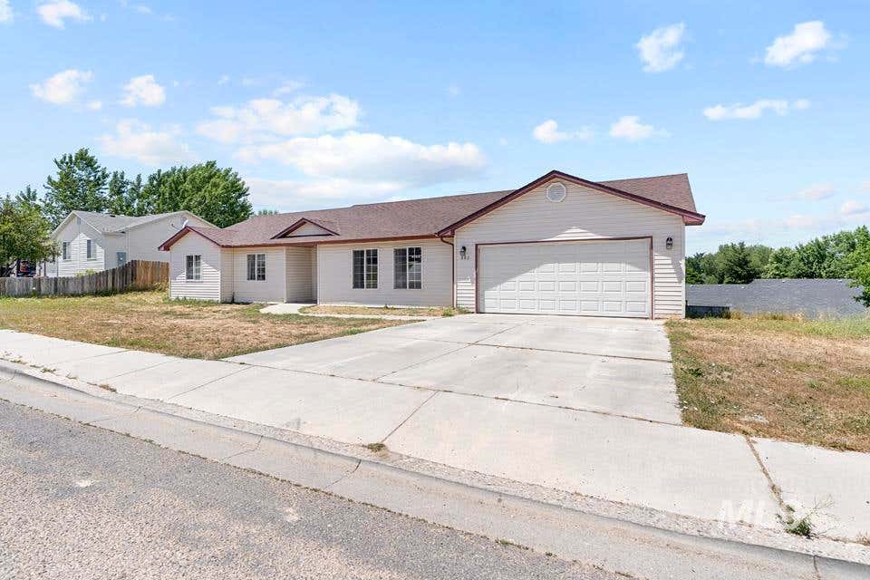 Photo of 880 S Iowa Ave, Payette, ID 83661 (MLS # 98990886)