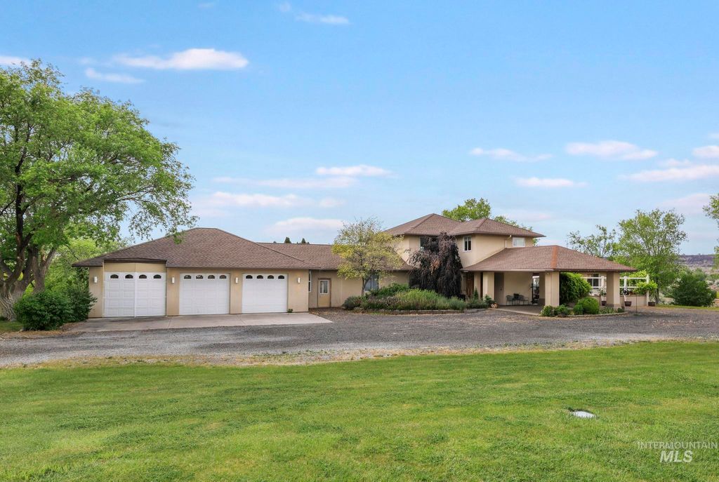 Photo of 1244 River Road, Buhl, ID 83316 (MLS # 98987912)