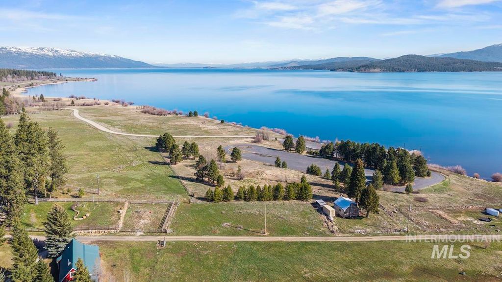 Photo of 38 Pats Lane, Cascade, ID 83611 (MLS # 98981644)