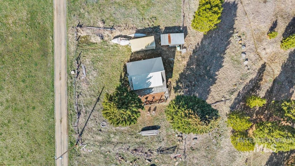 Photo of 38 Pats Lane, Cascade, ID 83611 (MLS # 98981644)