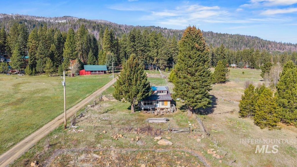Photo of 38 Pats Lane, Cascade, ID 83611 (MLS # 98981644)