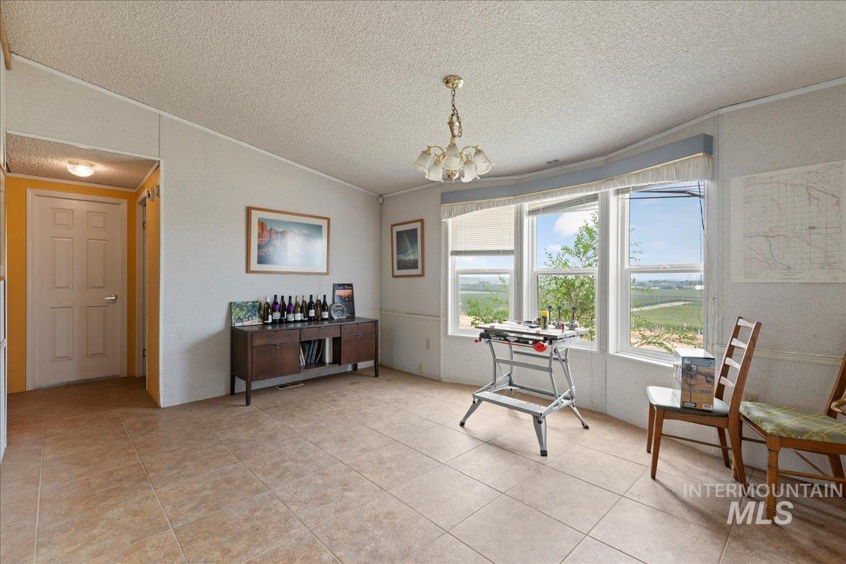 24013 Arena Valley Rd.