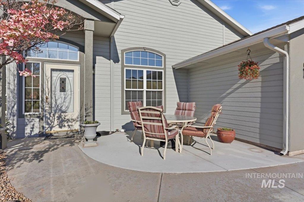 Photo of 829 Bristol, Nampa, ID 83651 (MLS # 98984127)