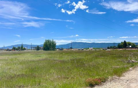 Photo of 5 Pleasant Acres, McCall, ID 83638 (MLS # 98975341)