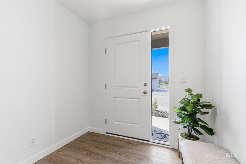 Photo of 520 Diamond Ln, Emmett, ID 83617 (MLS # 98981816)