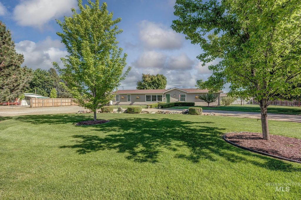 Photo of 10716 N River Road, Payette, ID 83661 (MLS # 98987369)