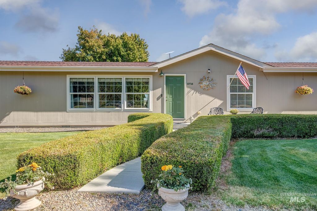 Photo of 10716 N River Road, Payette, ID 83661 (MLS # 98987369)
