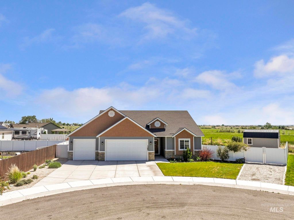 Photo of 1489 Summer Springs, Buhl, ID 83301 (MLS # 98986540)