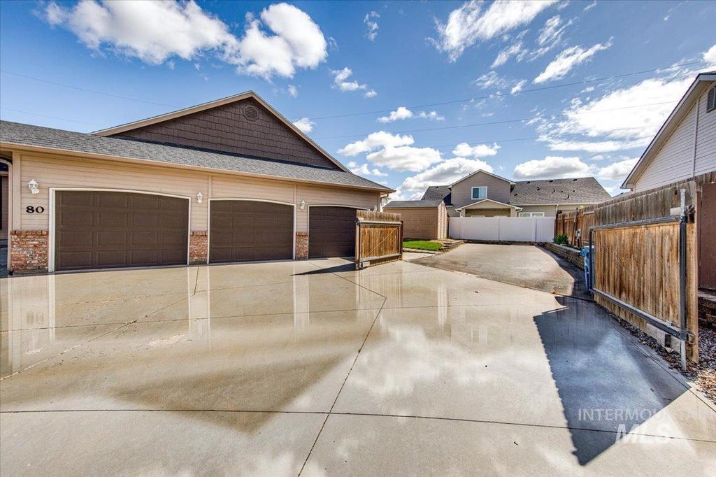 Photo of 80 S Blue Bonnet Way, Nampa, ID 83687 (MLS # 98982668)