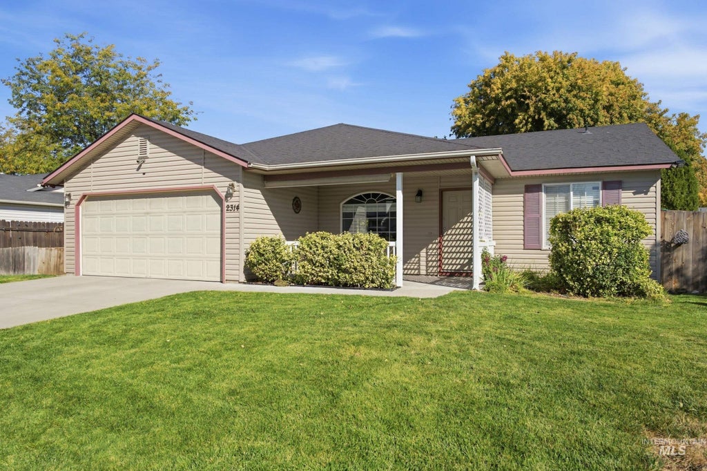 Photo of 2314 W Sweetbay Ave, Nampa, ID 83651 (MLS # 99001878)
