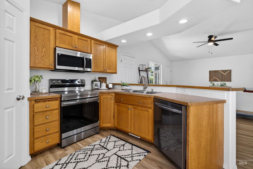 Photo of 17901 Monarch Way, Nampa, ID 83687 (MLS # 98990860)