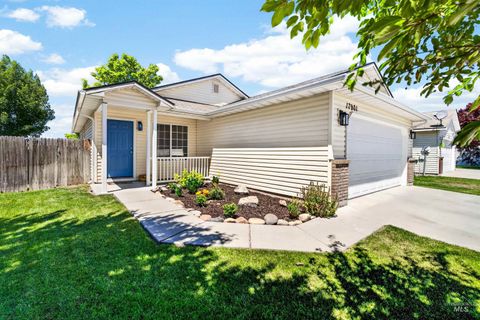 Photo of 17901 Monarch Way, Nampa, ID 83687 (MLS # 98990860)