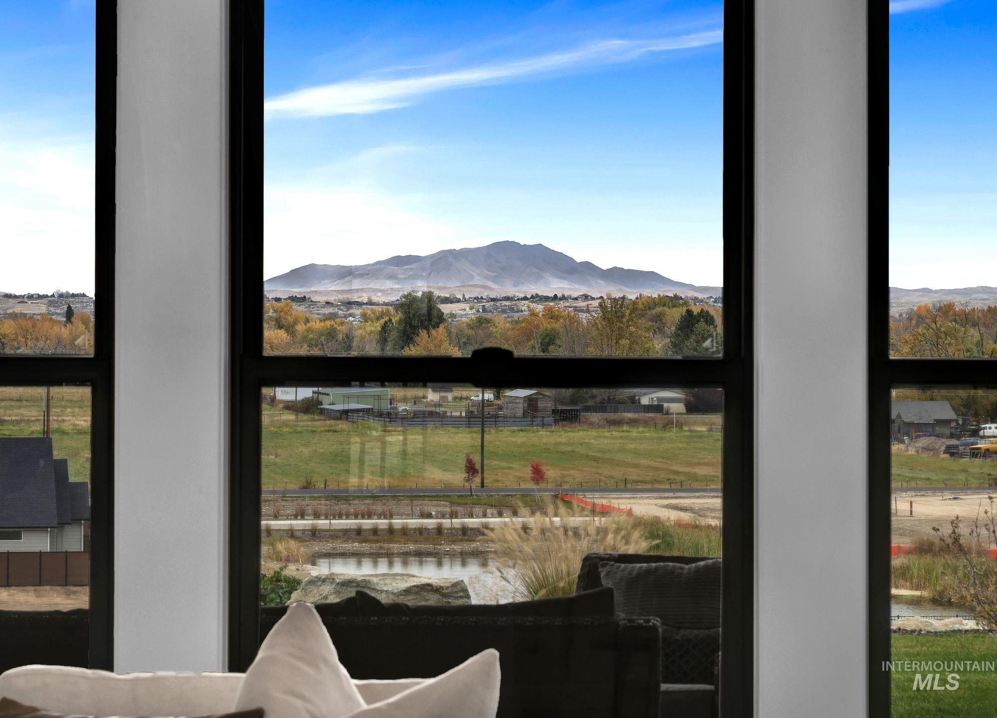 Detailed view of a mountainous background