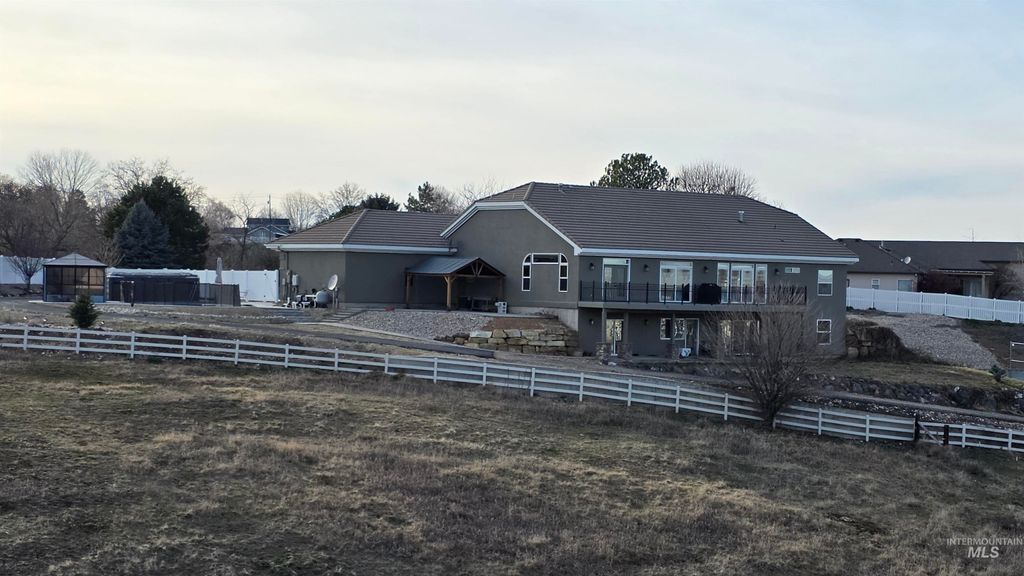 Photo of 4434 W Vaquero Ln, Meridian, ID 83642 (MLS # 98976396)