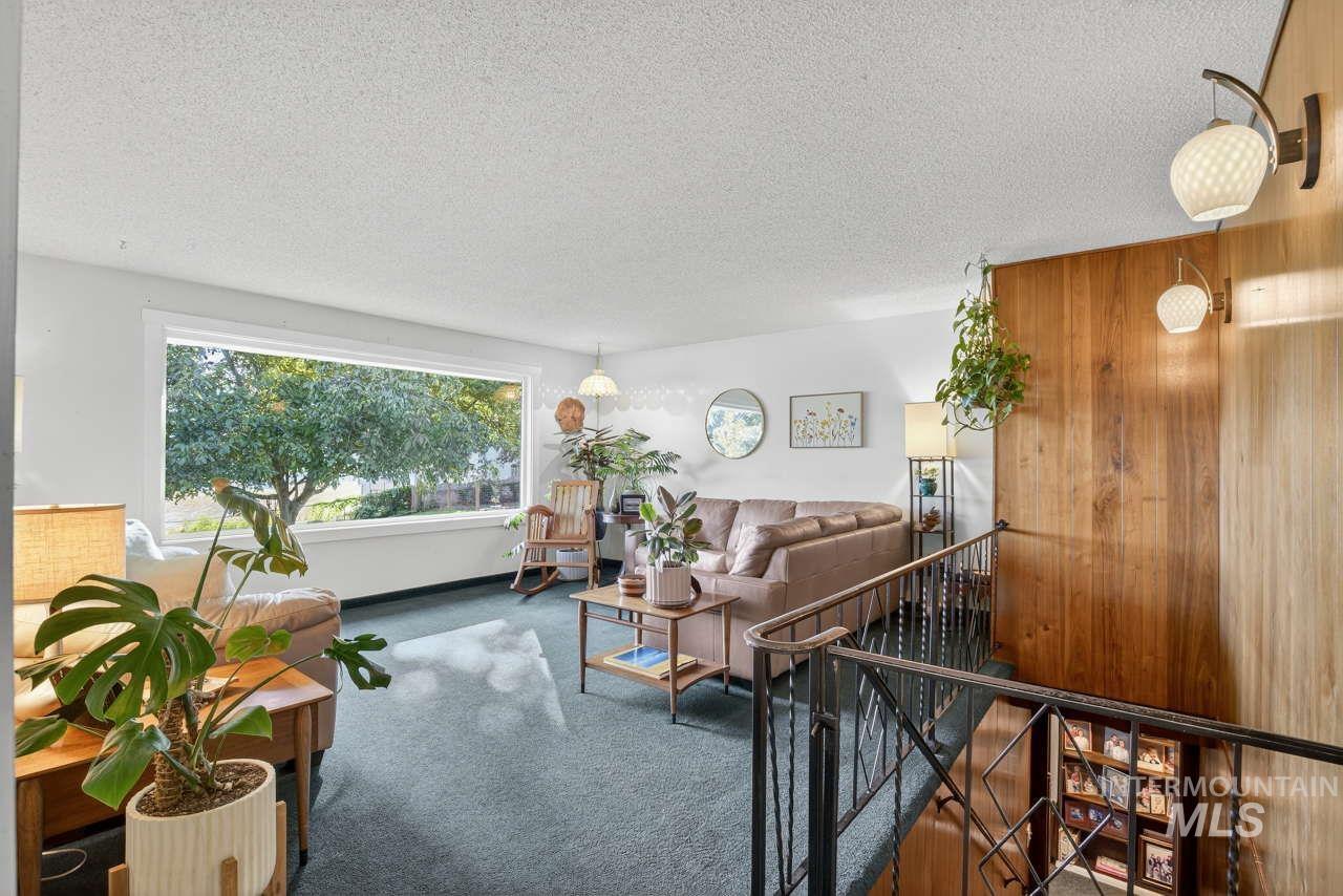 2804 Grandview Drive