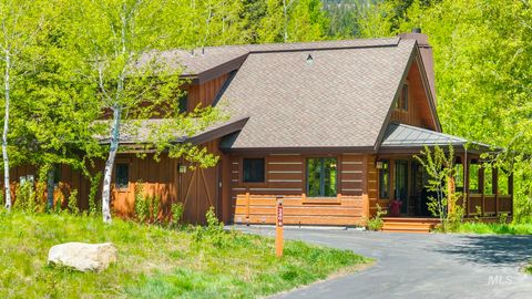Photo of 340 Discovery DR, Donnelly, ID 83615 (MLS # 98987096)