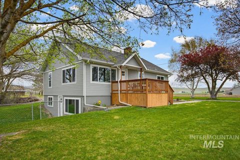 Photo of 1112 Indianhead Rd, Weiser, ID 83672 (MLS # 98983170)