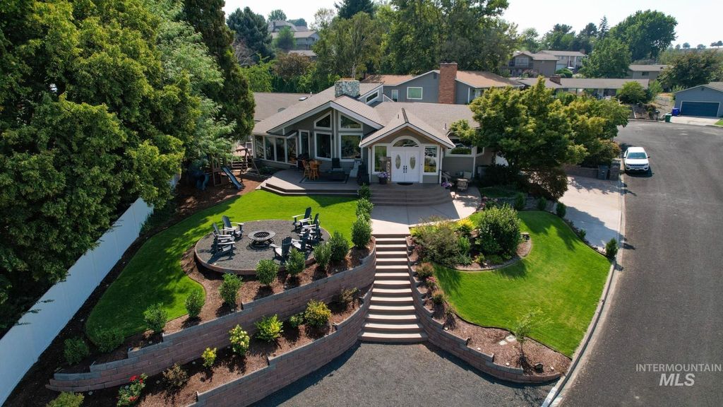 Photo of 2953 Riverview Terrace, Lewiston, ID 83501 (MLS # 98960019)