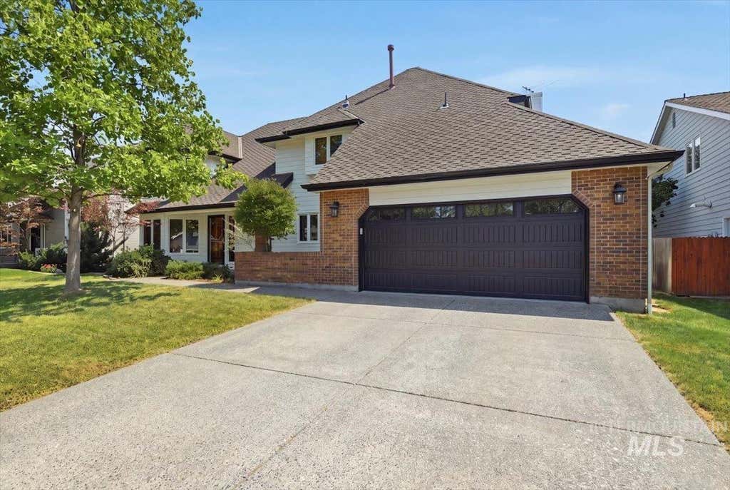 Photo of 387 E Fairbrook Dr, Boise, ID 83706 (MLS # 98996944)