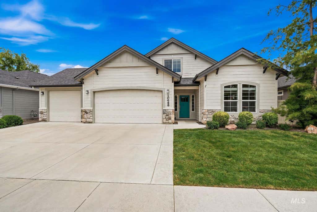 Photo of 10668 W Goldenrod Ave, Boise, ID 83713 (MLS # 98990920)