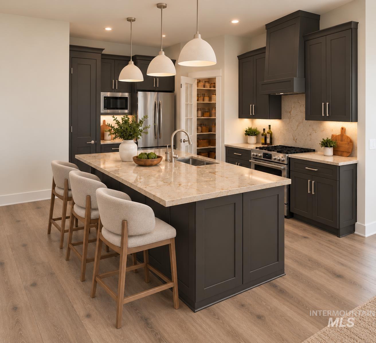 4533 W Santa Fe Dr