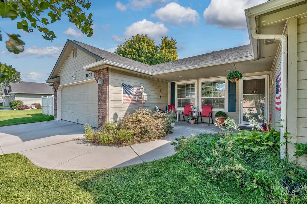 Photo of 1006 Mallard St, Fruitland, ID 83619 (MLS # 98998795)