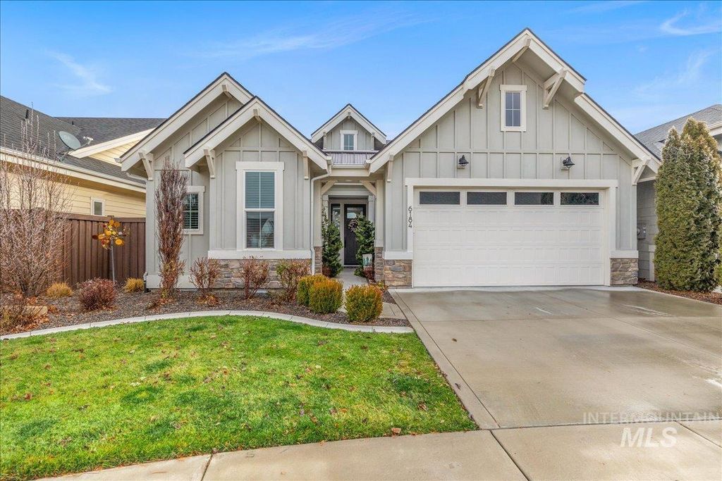 Photo of 6184 N Borgnine Ln, Meridian, ID 83646 (MLS # 98972063)