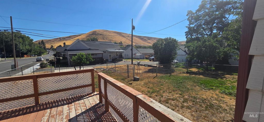 Photo of 1490 Main St, Pomeroy, WA 99347 (MLS # 98960521)